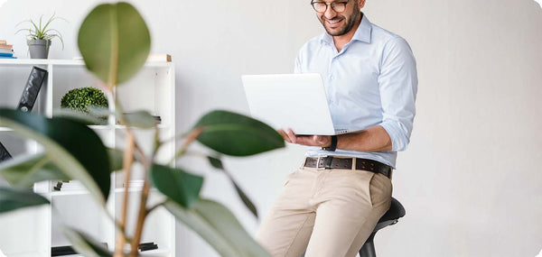 Besser sitzen - Die Vorteile eines ergonomischen Bürohockers